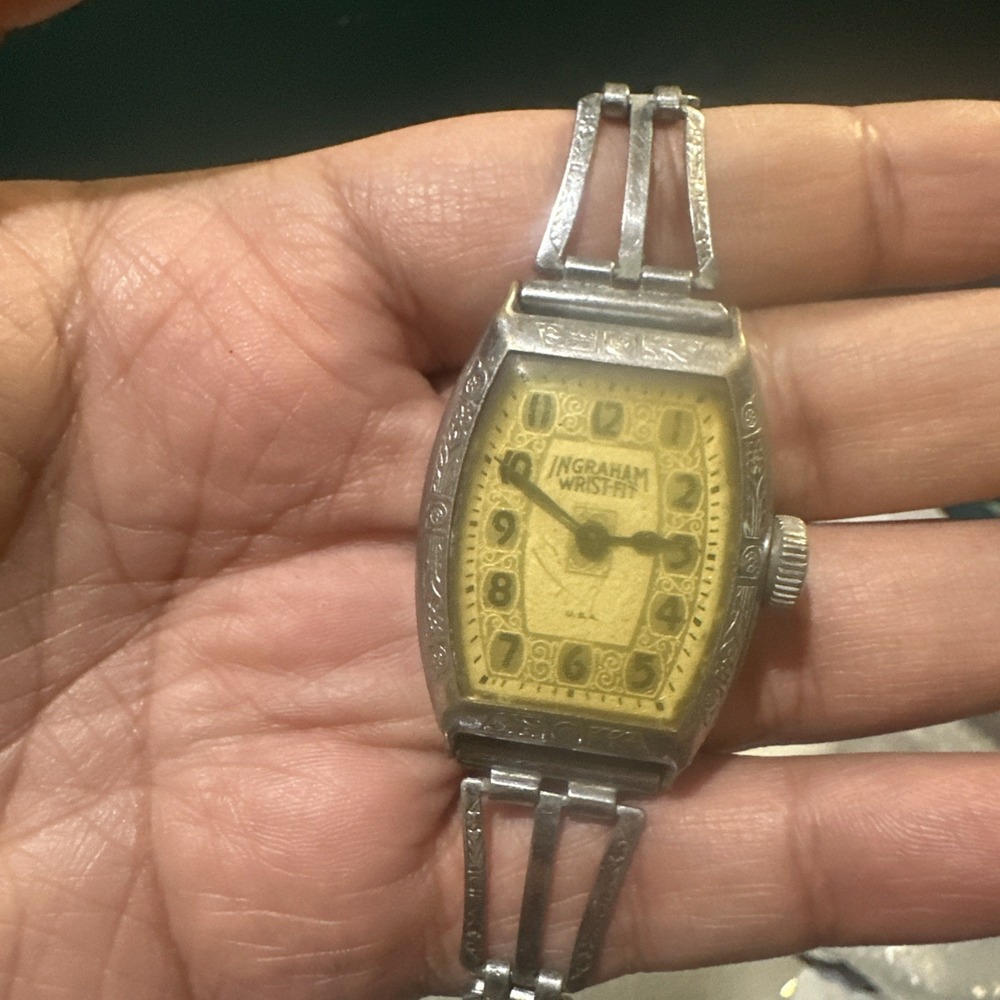Vintage Ingraham Mens Watch Wrist-Fit Manual Wind 29mm-it Works But Need Servcng